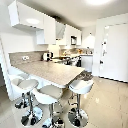 Le Mimosa 1 Bedroom With Terrasse Pool Ac Parking Spot Holiday home *