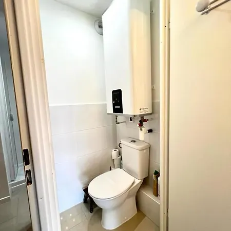 Le Mimosa 1 Bedroom With Terrasse Pool Ac Parking Spot Holiday home Antibes