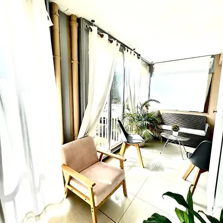 Le Mimosa 1 Bedroom With Terrasse Pool Ac Parking Spot Holiday home Antibes